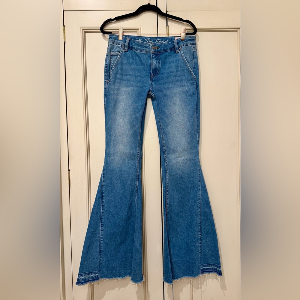 Free People Flare jeans. Size 27. 🦋🦋